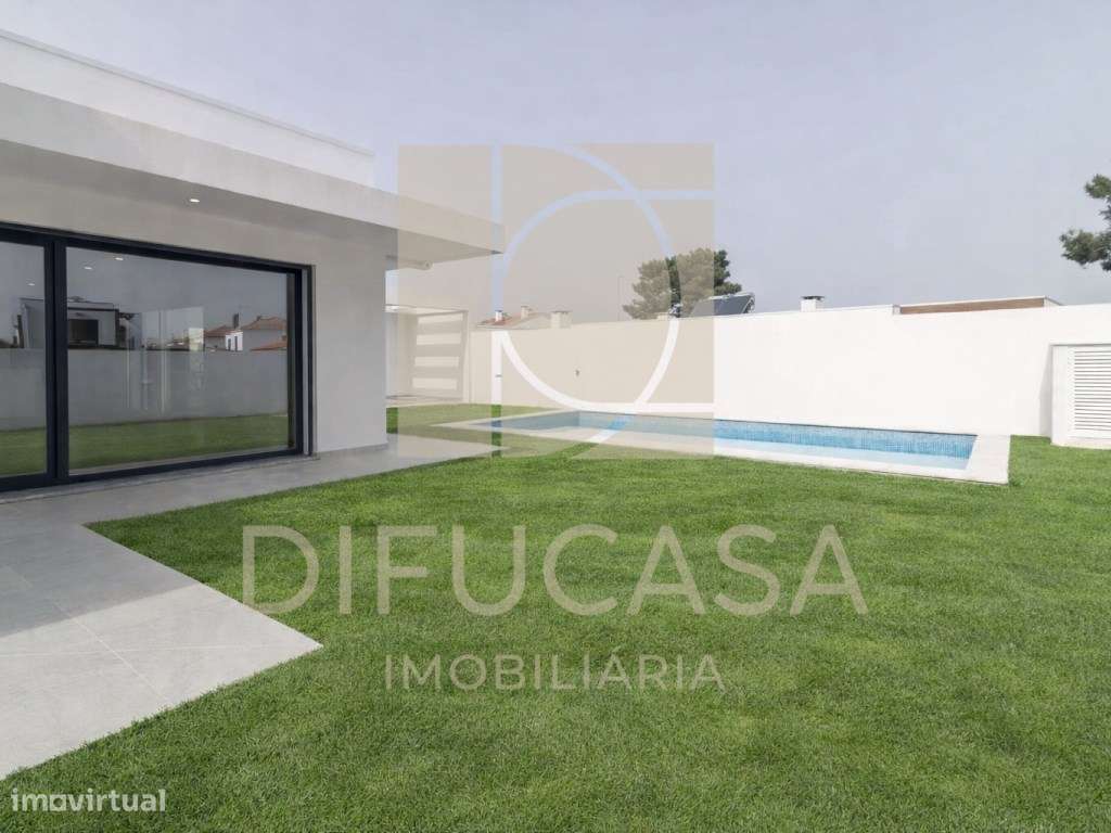 Moradia Isolada Térrea T4 finalizada - Grande imagem: 2/60