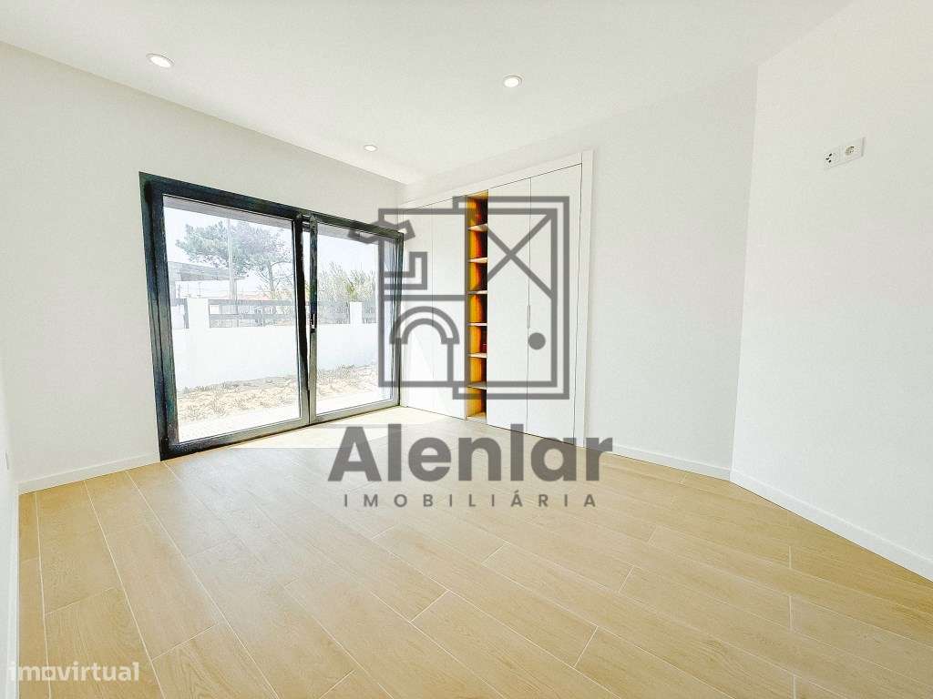 NOVA Moradia V4 a 800 metros da praia NOVA-21