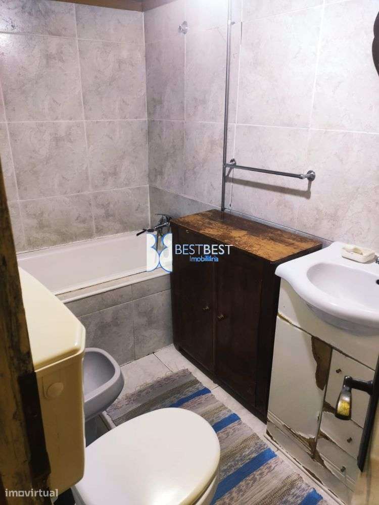 MORADIA INDEPENDENTE,REABILITAÇÃO, TERRENO 2.900M2, TELHADO,15MIN.FA-14