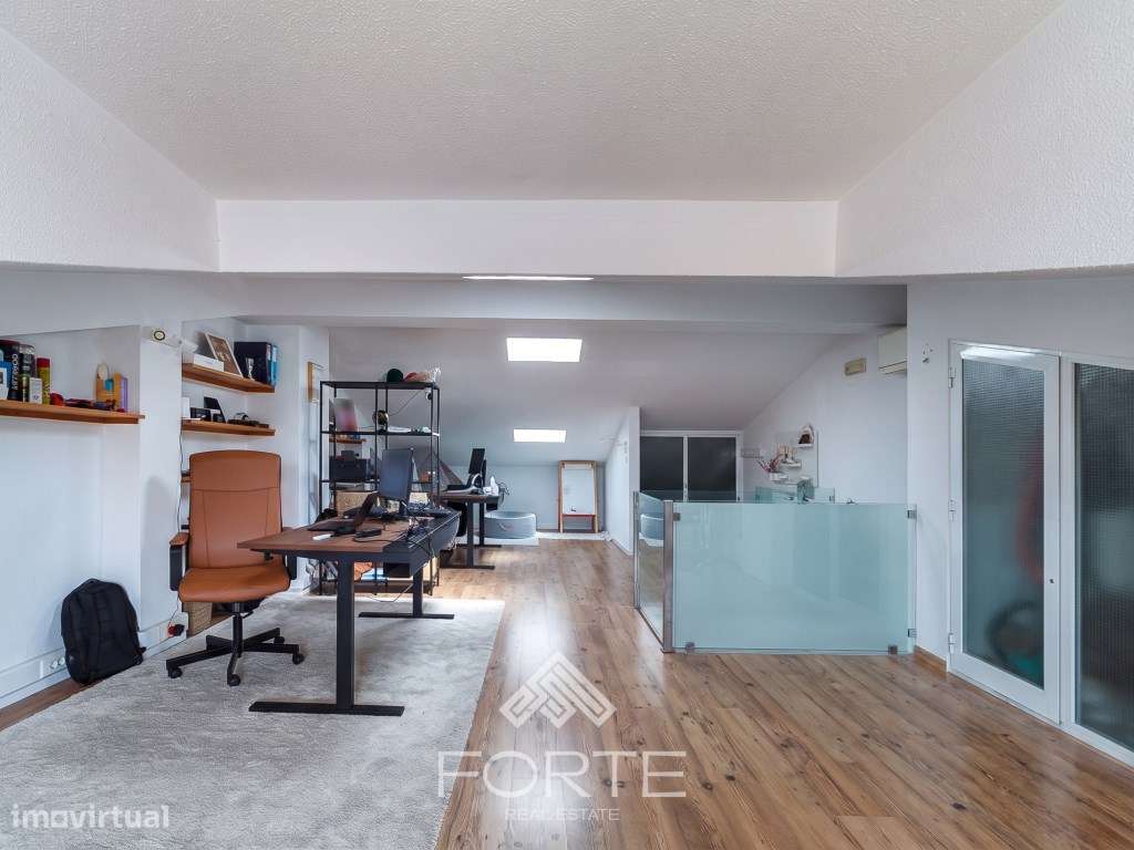 Apartamento T3 Duplex no centro de Espinho-30