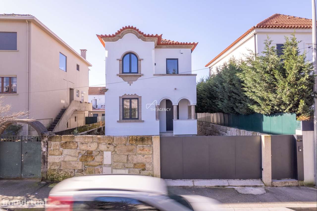 Moradia de Luxo T3+2 totalmente Renovada com Piscina no Porto - Grande imagem: 4/50
