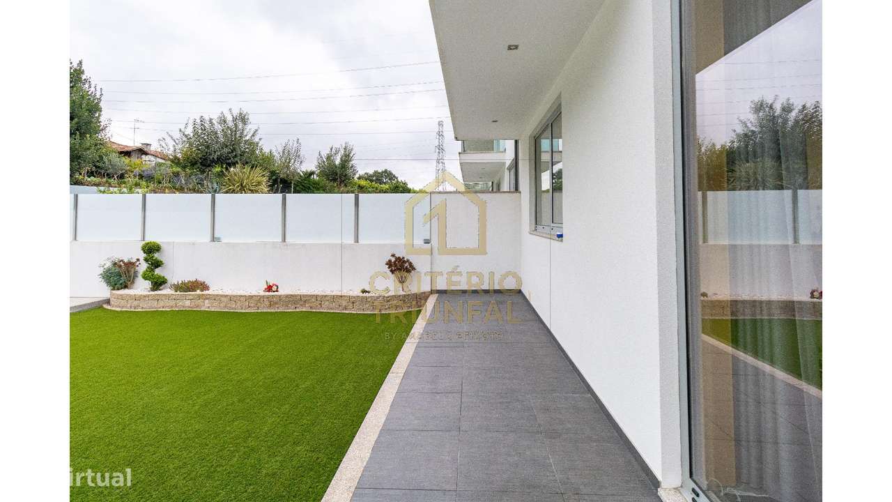 Moradia Geminada T3 em Penafiel-13