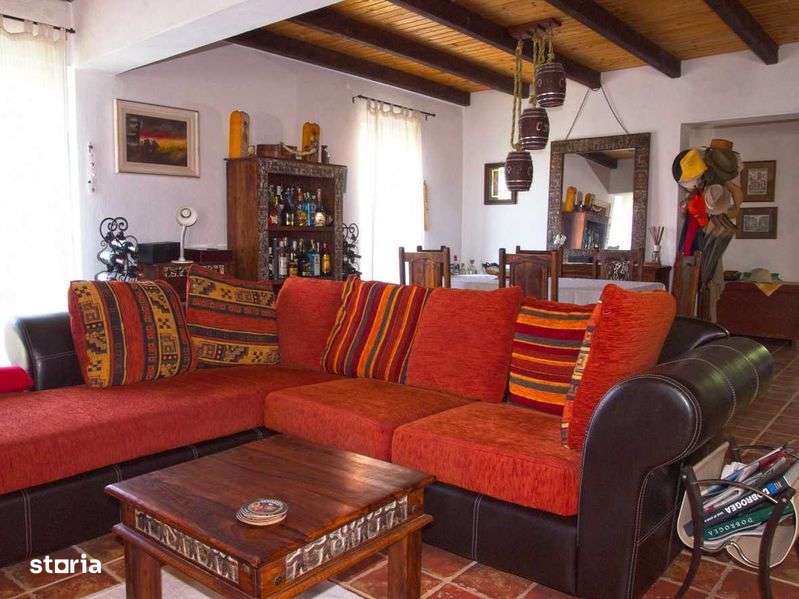 Doua case de vanzare in 2 Mai, Constanta - Imagine principală: 5/8