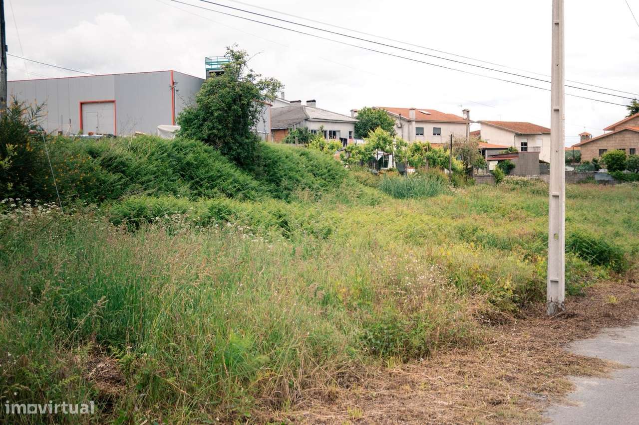 Lote de Terreno  Venda em Lustosa e Barrosas (Santo Estêvão),Lousada-6