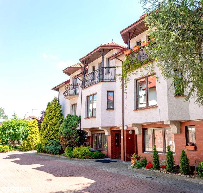 Segment 246 m² z ogrodem i 2 miejscami postojowymi – Warszawa Włochy - Pełny obrazek: 1/14