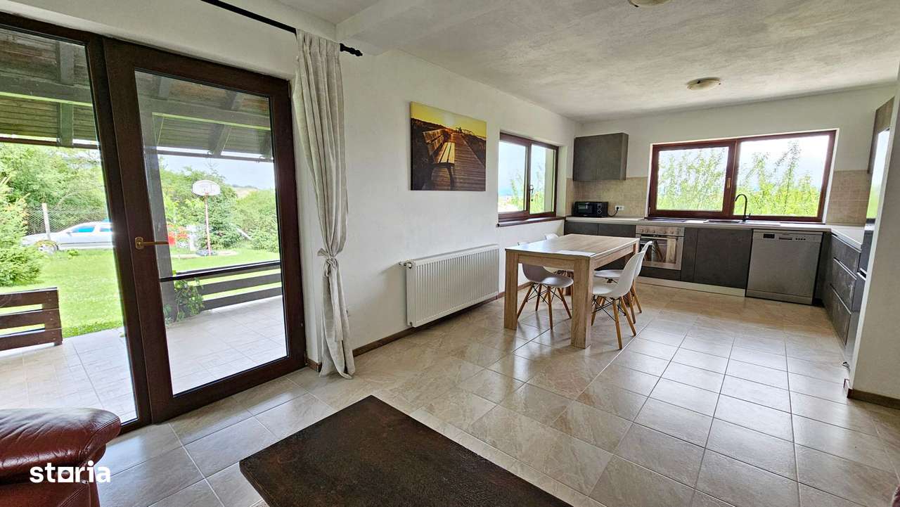 Vila noua-Sanpetru Dealul Lempes, zona verde si linistita - Imagine principală: 1/17