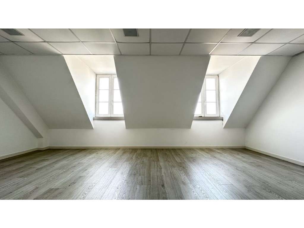 Escritório localizado no Edifício Espaço Chiado em Lisboa - Grande imagem: 5/17