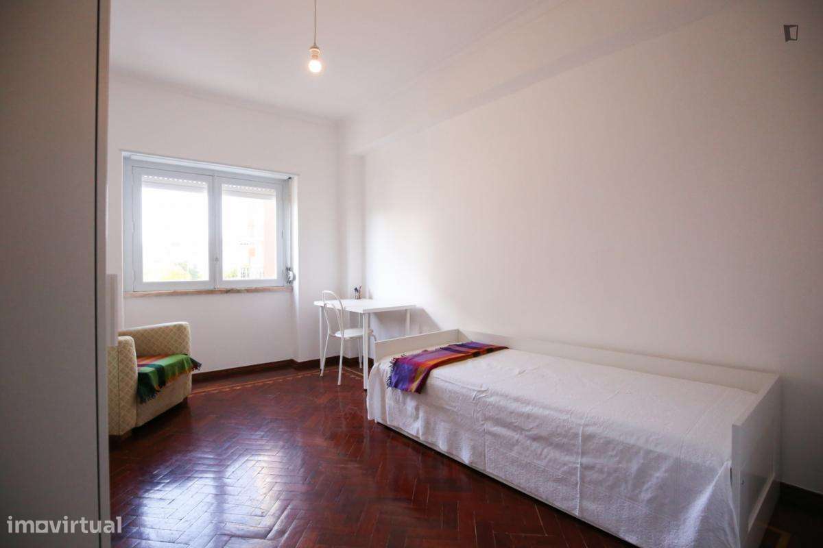 Quarto - localizado em Paço de Arcos Lisbon - Grande imagem: 4/10