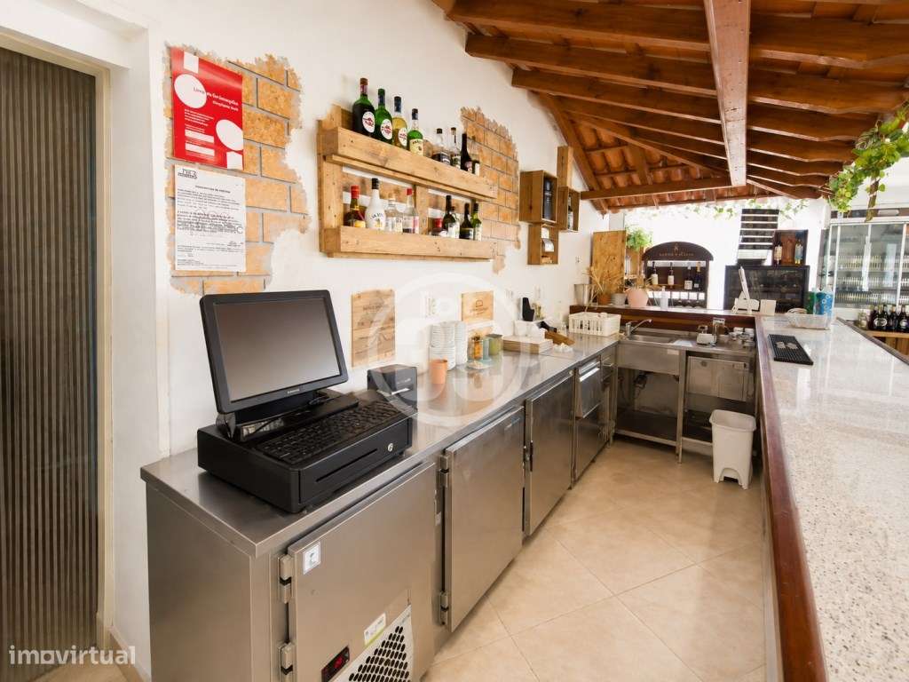 Restaurante/Loja para Venda nas Ferreiras - Excelente Localização e...-13