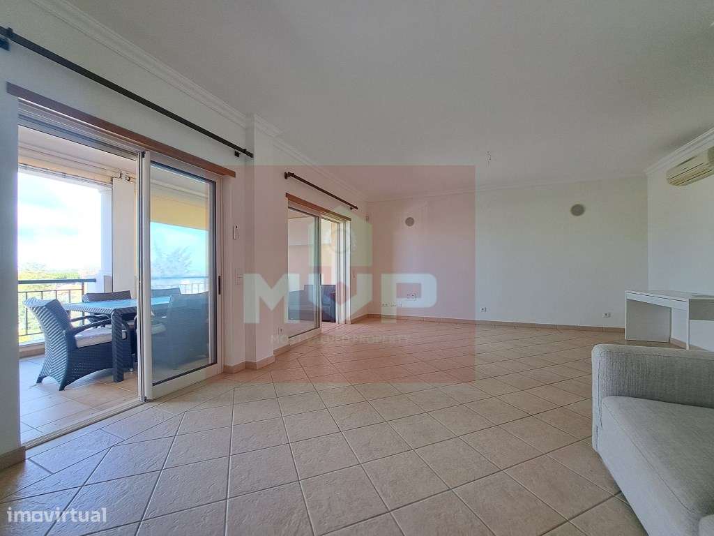 T3 na Guia com piscina comum e estacionamento-23