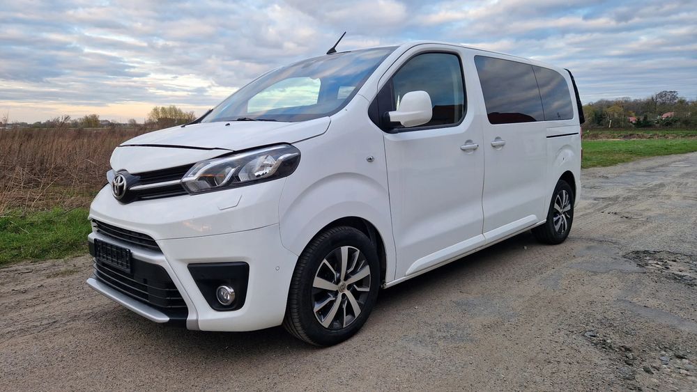 Toyota ProAce 2,0-l-D-4D L2 (8-Si.) Autm Team Deutschland 2019