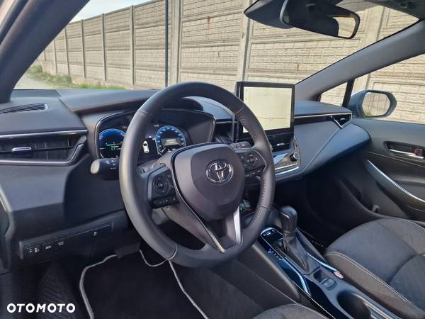 Toyota Corolla 1.8 Hybrid - 8
