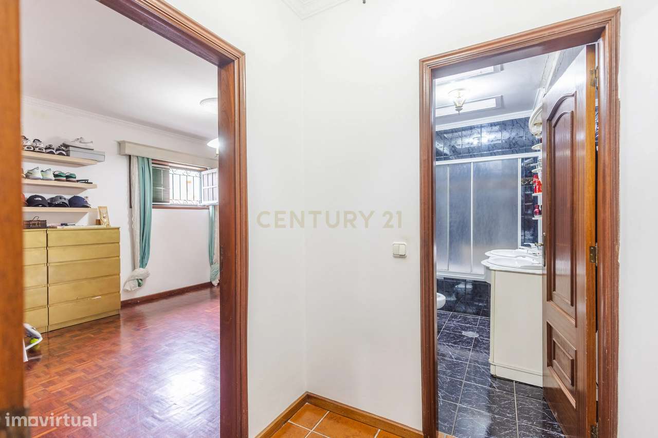 Moradia em Pedra | A 2 Minutos do Centro de Penafiel-15