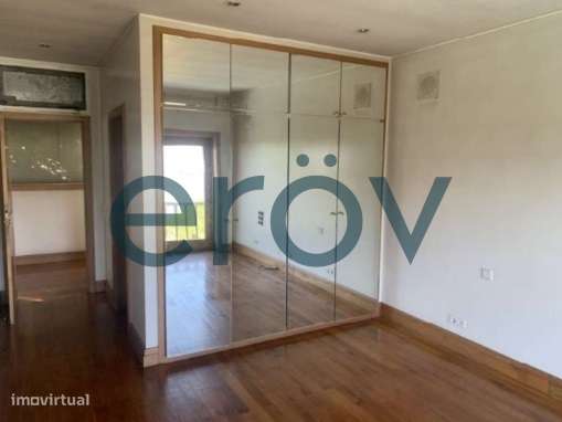 Moradia Unifamiliar com Piscina em Azurém, Guimarães – Próxima da Univ-10