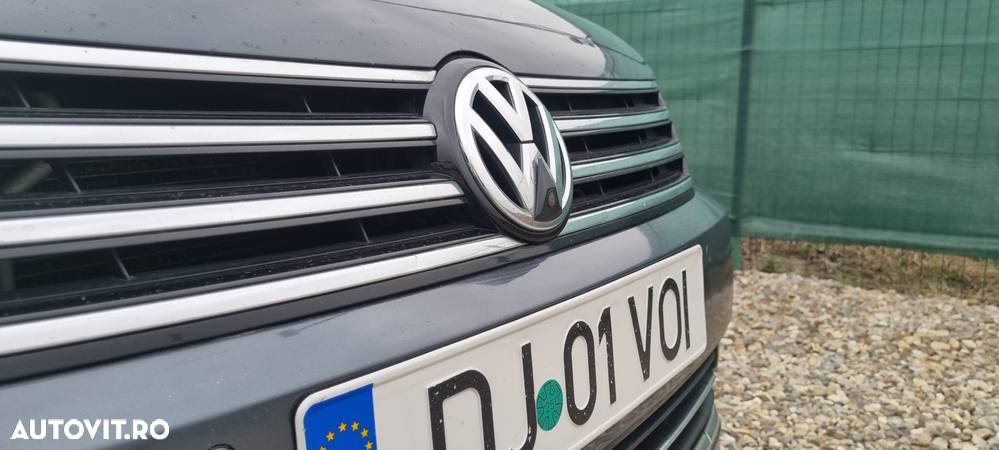Volkswagen Passat Variant 2.0 TDI DSG BlueMotion Technology Highline - 17