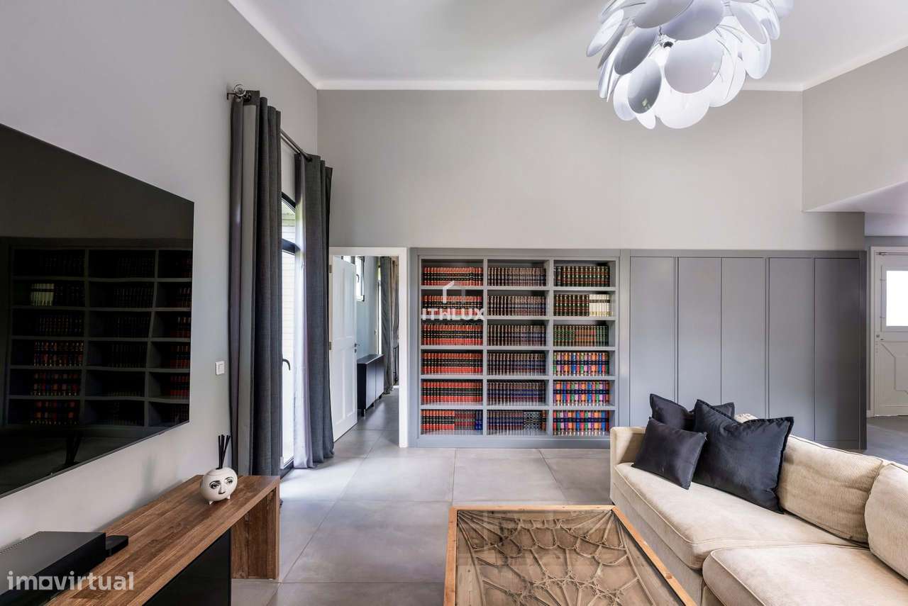Moradia T3+1 em Birre, Cascais — Elegância, Conforto e Privacidade num-9