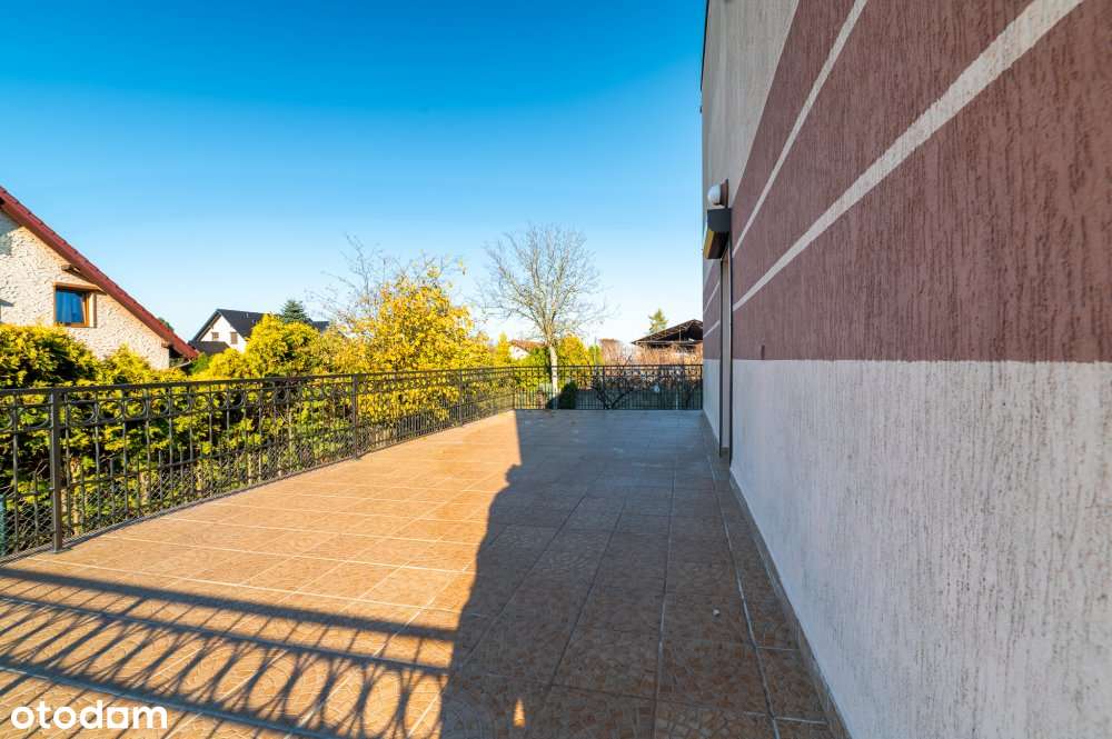 Dom wolnostojący w Starej Górze.-10