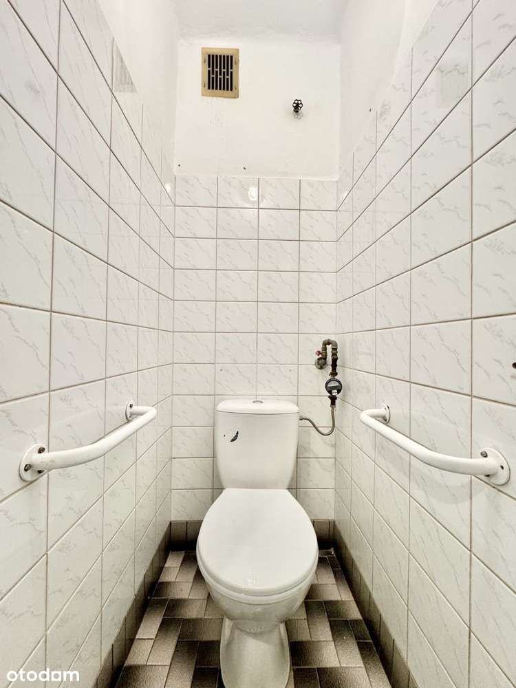 4 pokoje w świetnej lokalizacji do remontu-9