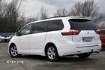 Toyota Sienna 3.5 V6 - 8