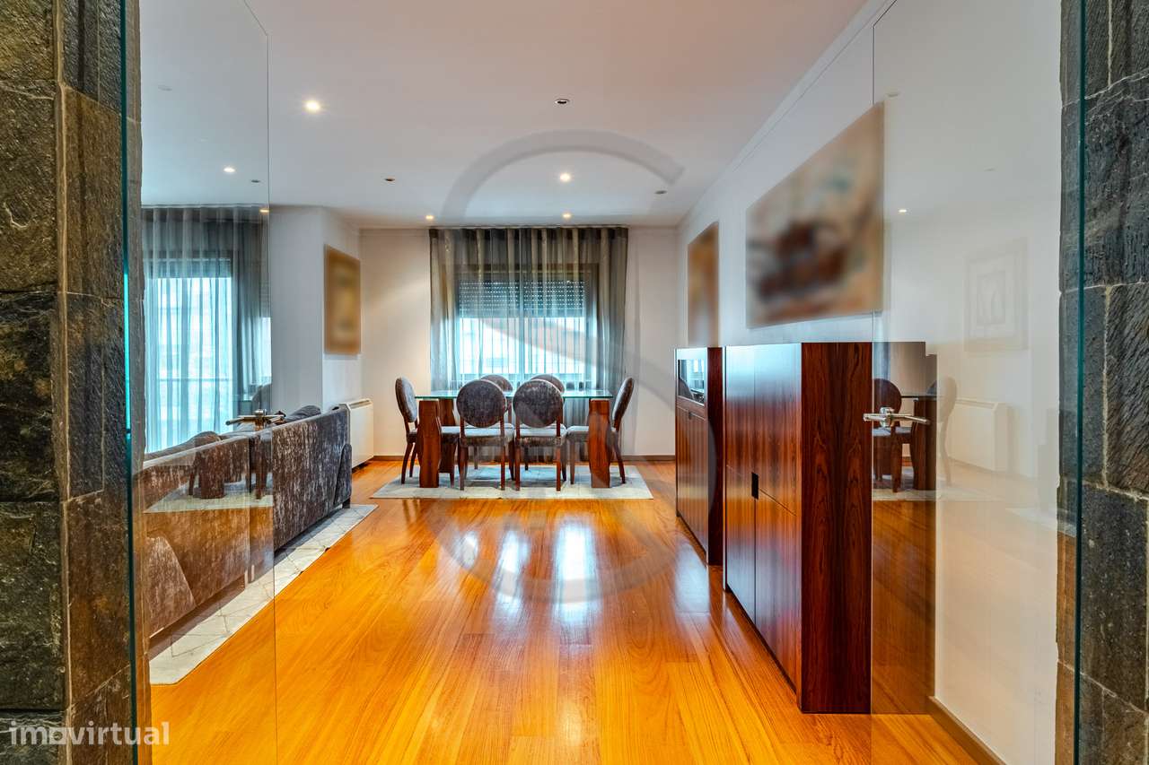 Apartamento T3 de Luxo em Vilar do Paraíso e Mafamude-19