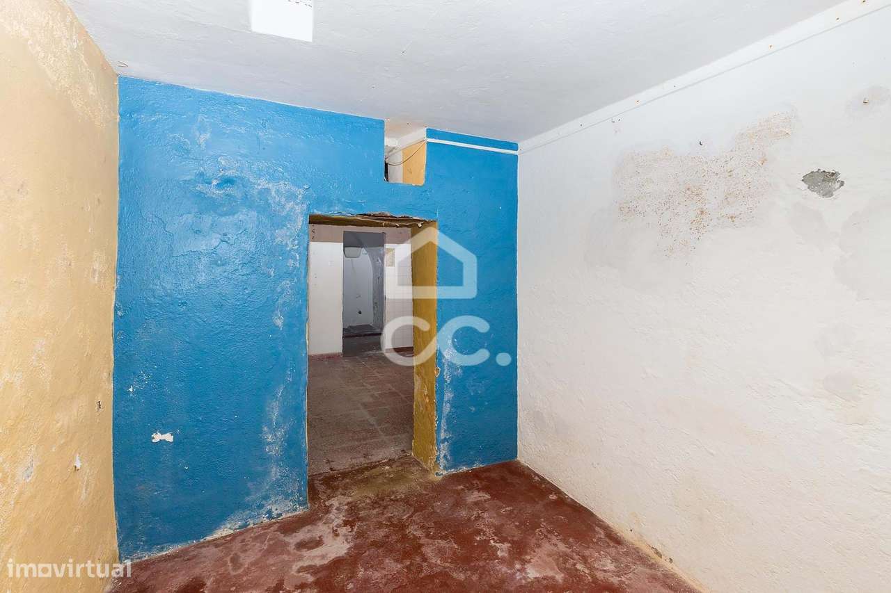 Apartamento T1 de Rés-do-Chão em Edifício Centenário Bifamiliar | Borb - Grande imagem: 5/21