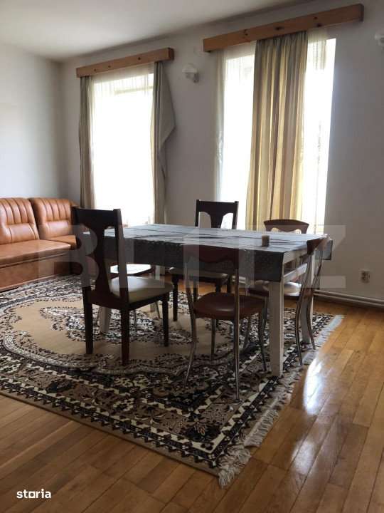 Casa de vanzare, cu 7 camere, 350 mp u & 2850 mp teren - Imagine principală: 2/18