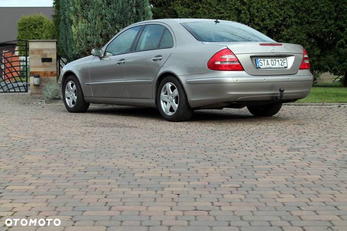 Mercedes-Benz Klasa E 350 7G-TRONIC Elegance - 3