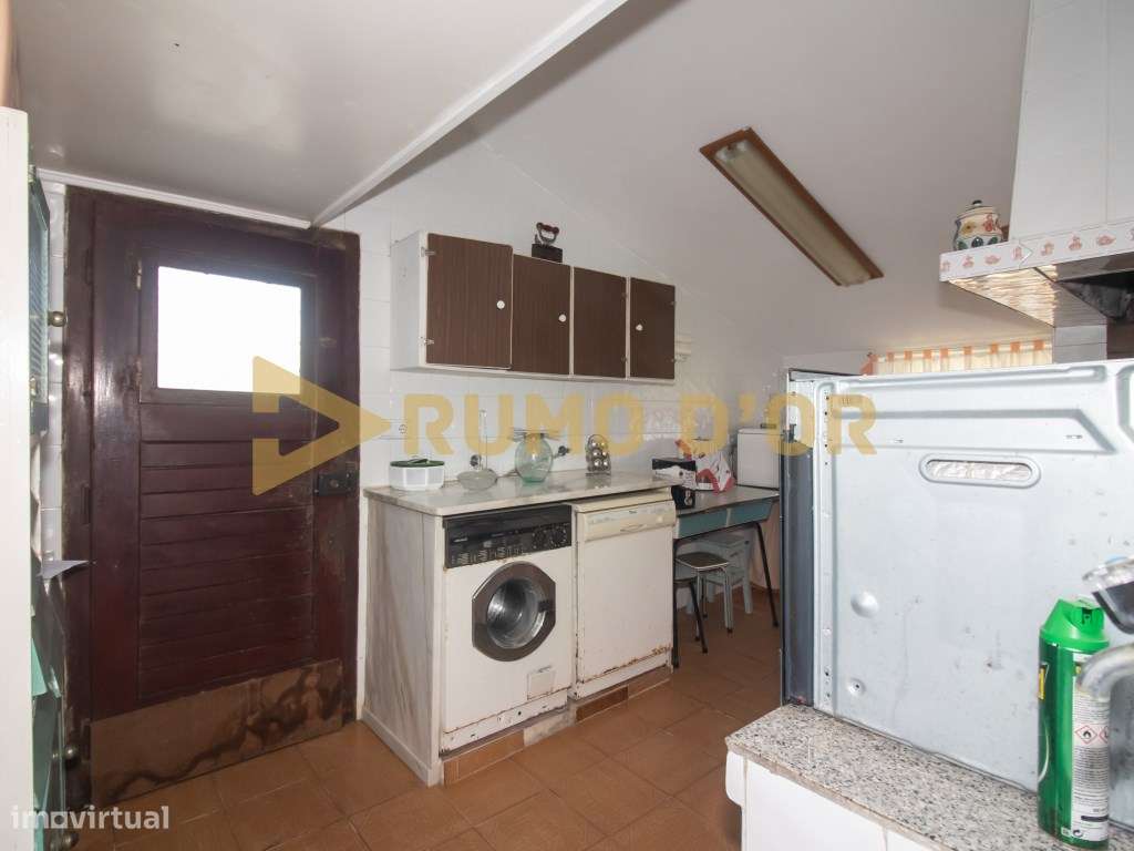 2 Moradias T3 para Recuperar em Penafirme da Ventosa, Alenquer-30