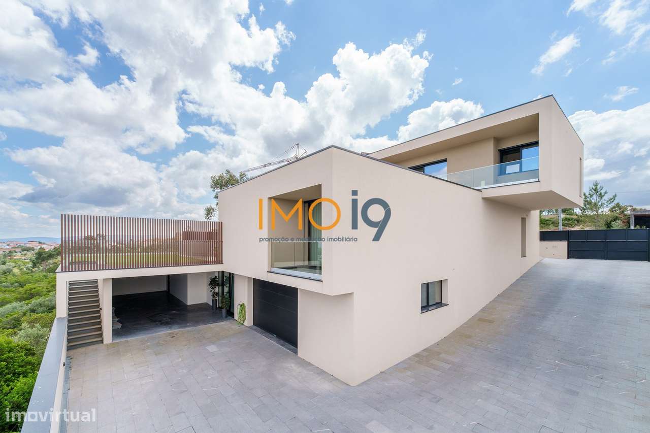 Moradia T3 de Luxo com Vista Panorâmica para os Castelos de Ourém –...-12