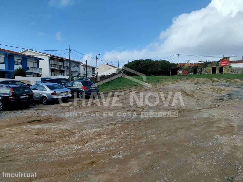 Land for sale in Vila Nova de Gaia, Portugal — €750,000