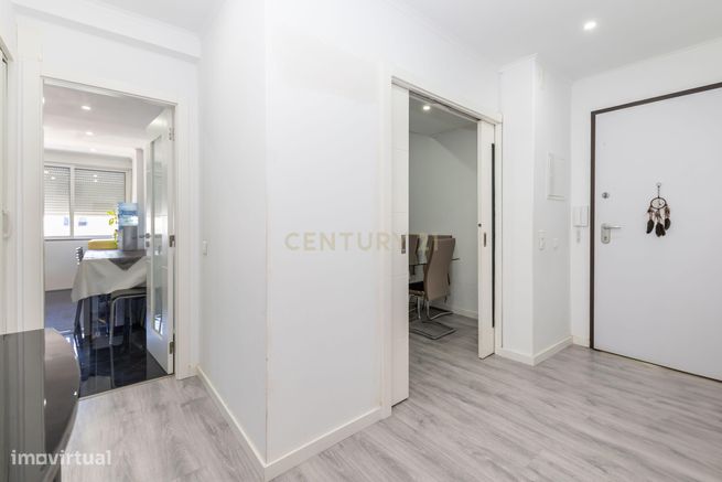 Apartamento T2 no Feijó totalmente remodelado-9
