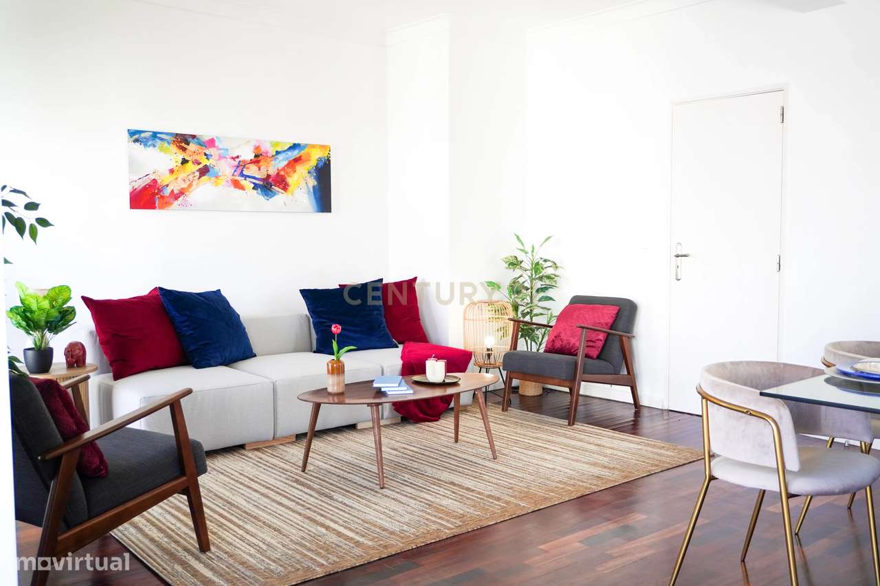 T3 com vista e remodelado cheio de Sol - Grande imagem: 4/29