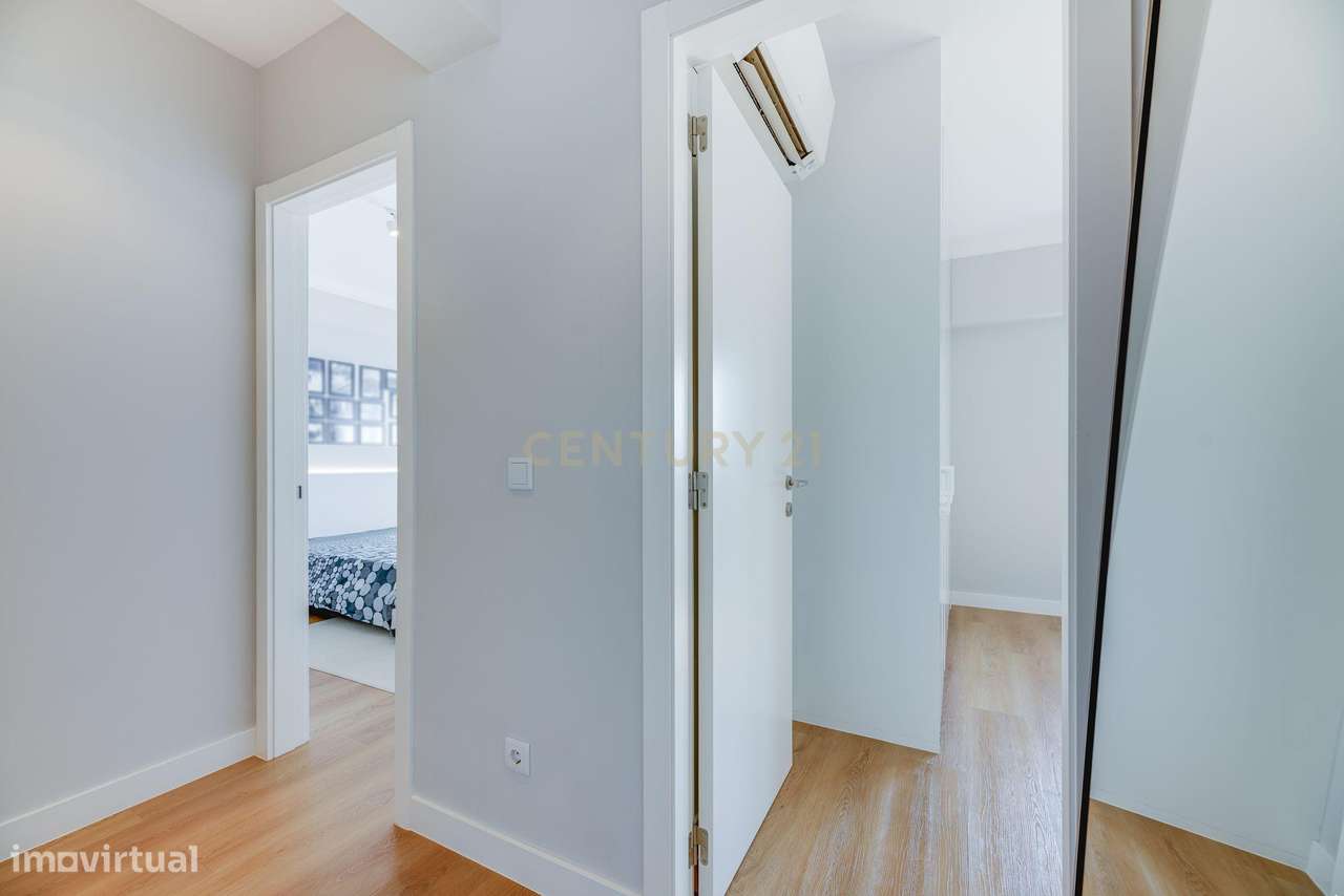 Fantástico T4 Alvalade com varandas, estacionamento e arrecadação-51