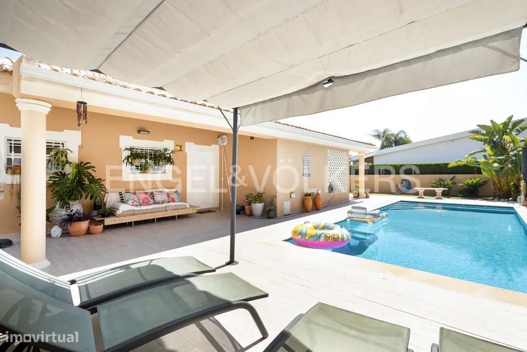 Moradia Isolada Tradicional com Piscina em Albufeira - Grande imagem: 4/49