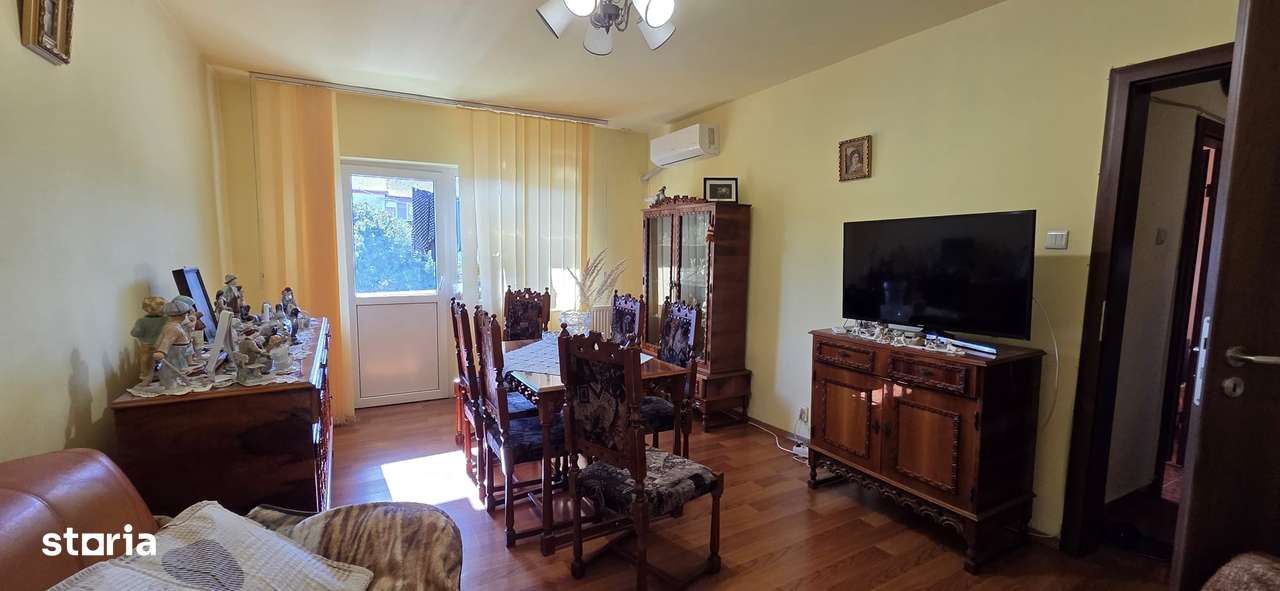 Ap 3 Camere 2 bai 2 balcoane etaj 3 zona Aradului 119.000 euro - Imagine principală: 4/14