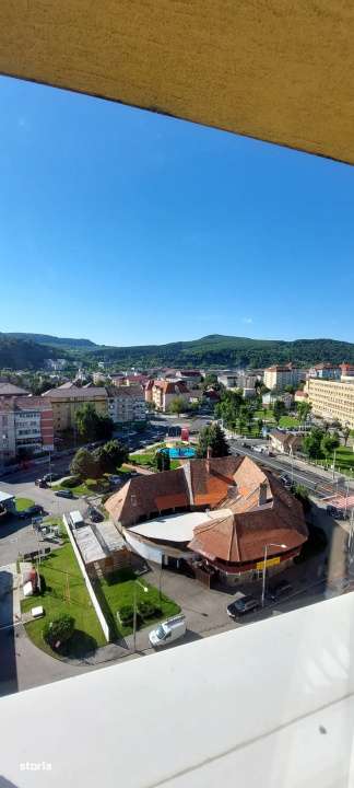 Inchiriem apartament - C. Modovei ! 3 Camere! 2 Balcon! Lift NOU! Parc - Imagine principală: 5/8