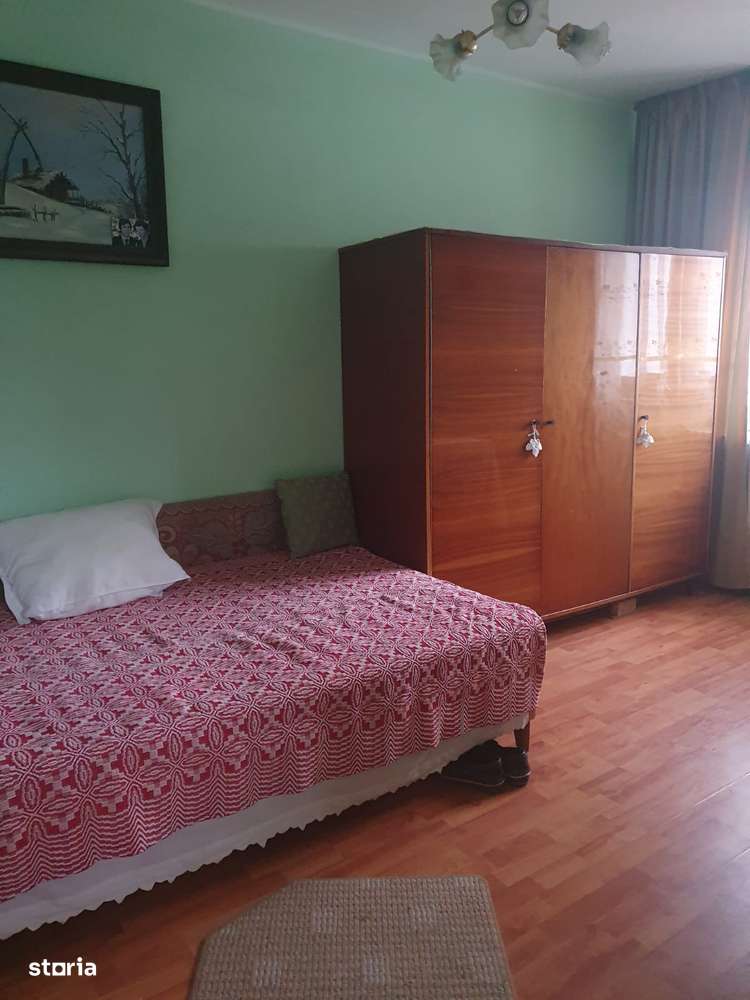 Apartament 3 camere zona Primaverii /Scoala 12 , etaj 4 cu sarpanta-4