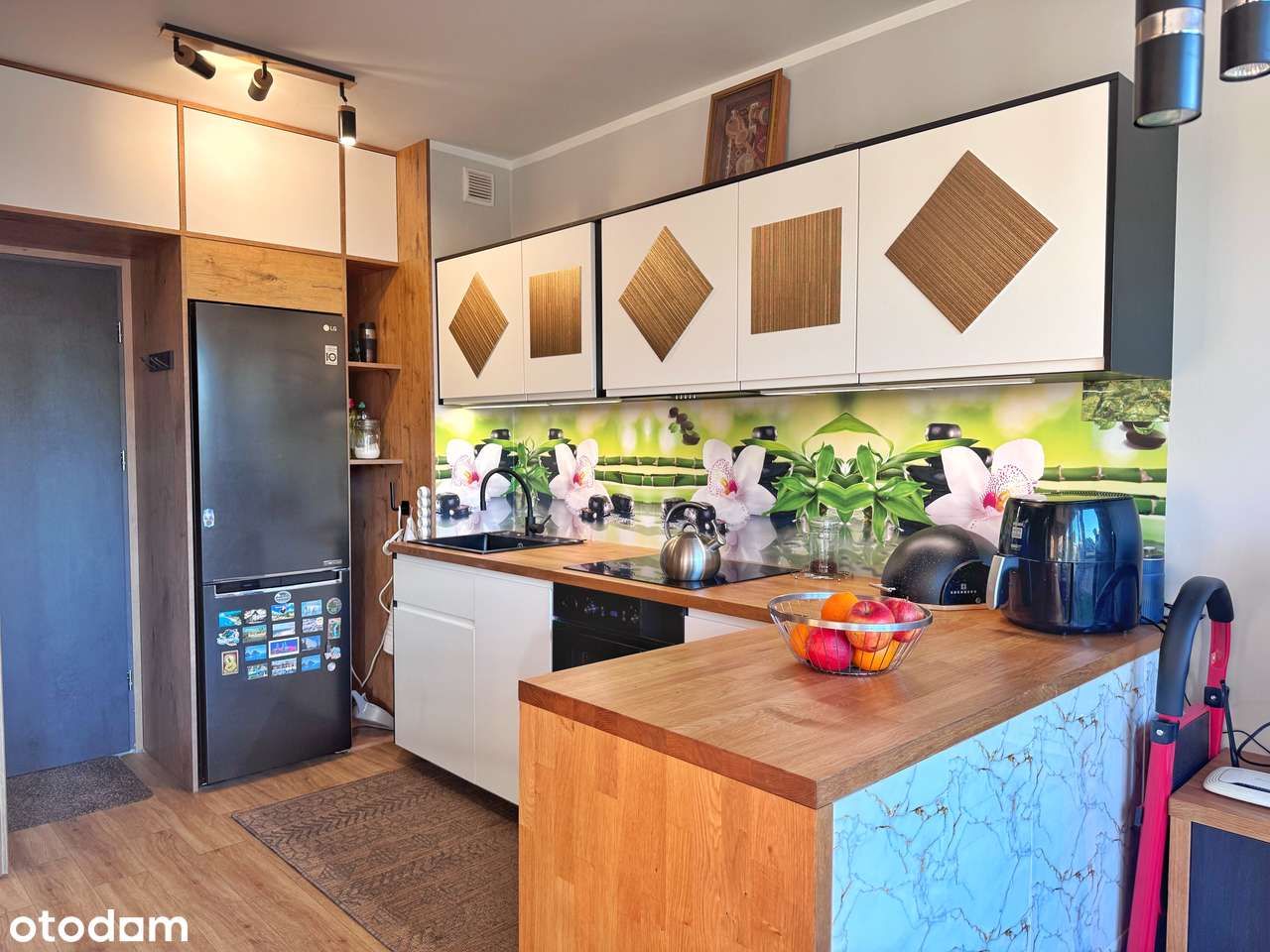 Kawalerka z ogródkiem | Miejsce postojowe | Komórka | Budynek z 2019-3