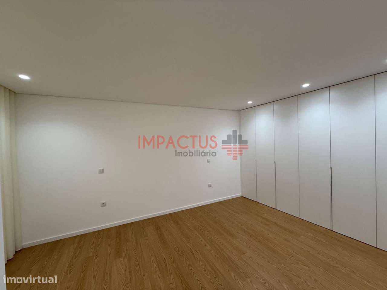 Imponente Moradia isolada com terreno de 1195m2-55