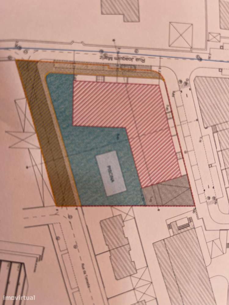 Terreno com projeto para 18 apartamentos - Grande imagem: 2/2