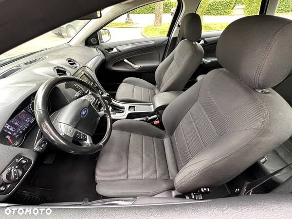 Ford Mondeo 2.0 TDCi Business Edition - 39