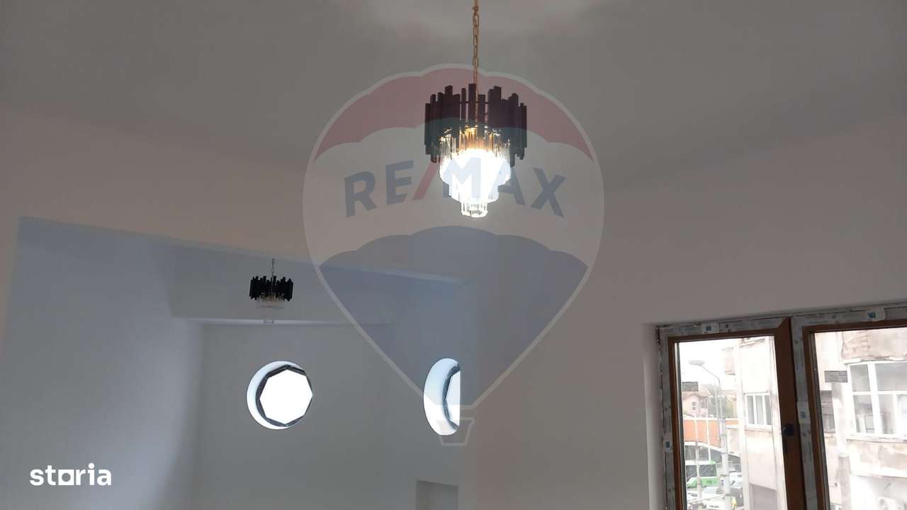 VANZARE Apartament cu 3 camere in zona Dacia-7