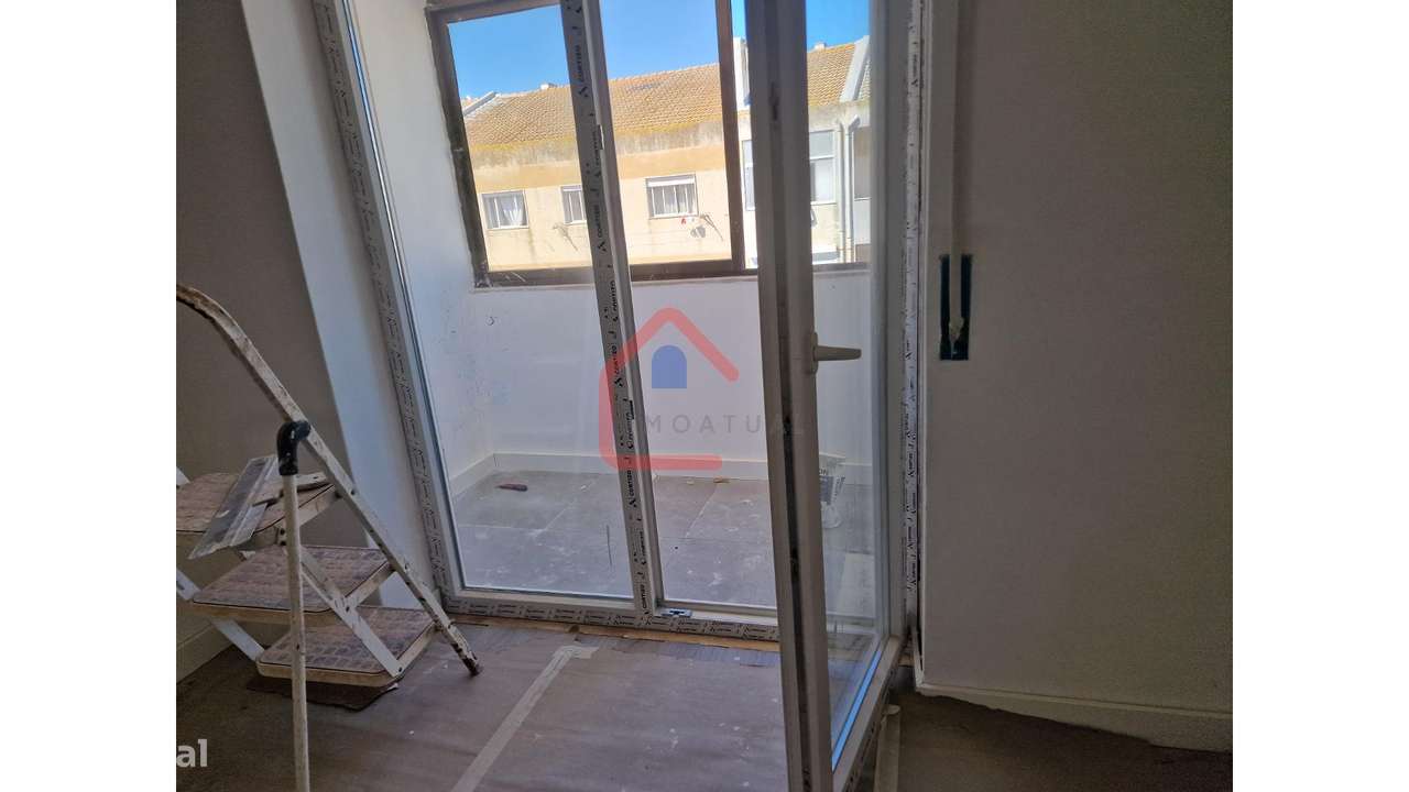 Apartamento T3 em Moita-7