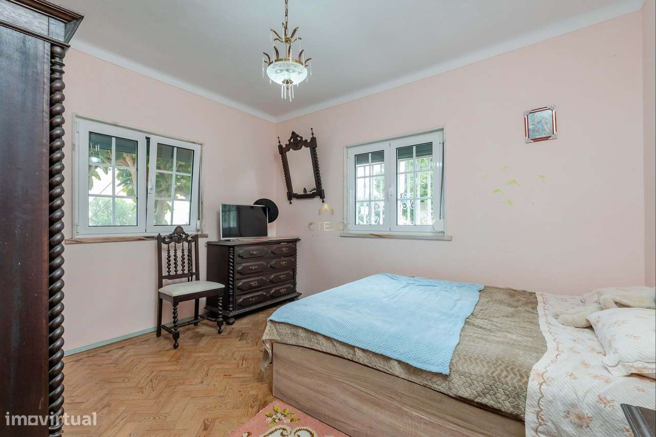 Moradia em Via Rara-1