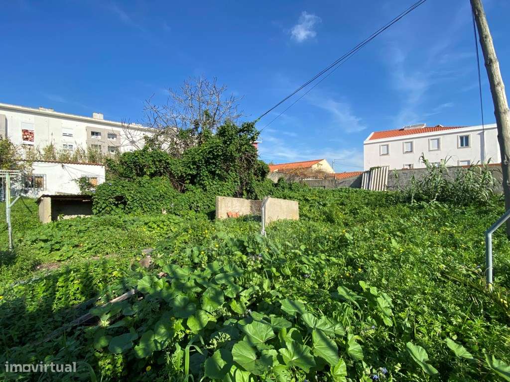 Terreno no Casalinho de Ajuda junto ao Polo Universitário da Ajuda-13