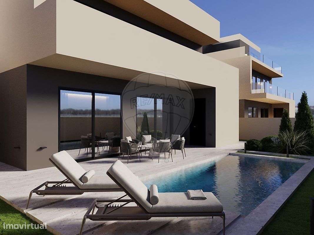 Moradia T4 para venda-10