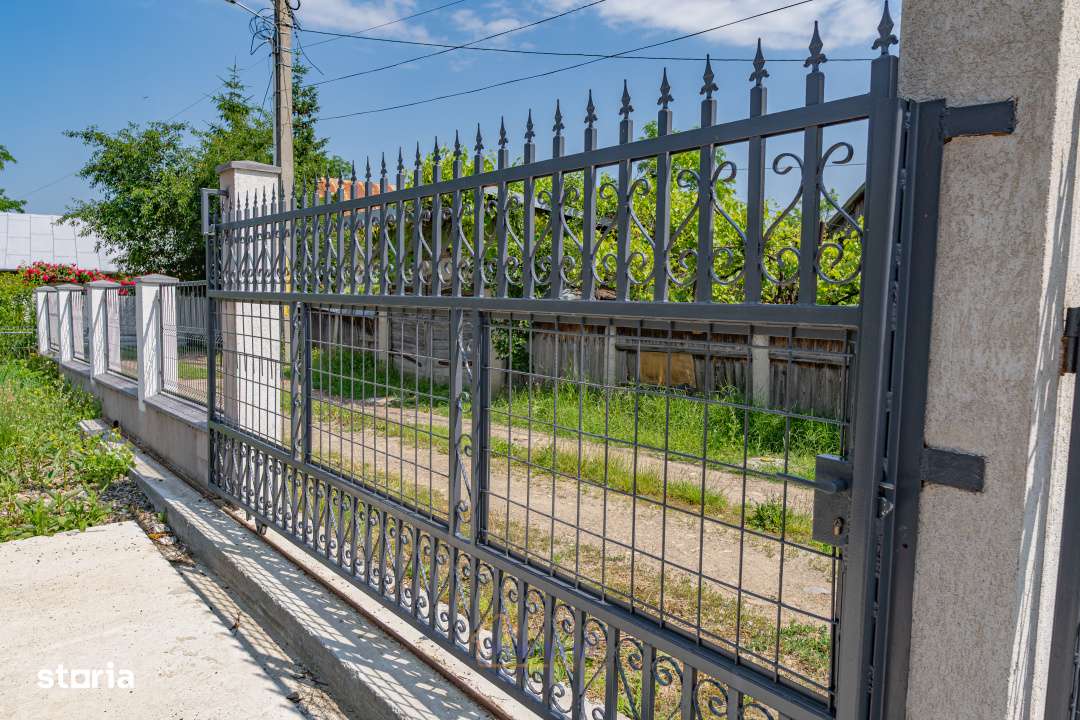 Casa renovata, spatiu pentru familie si gradina - Moinesti-2