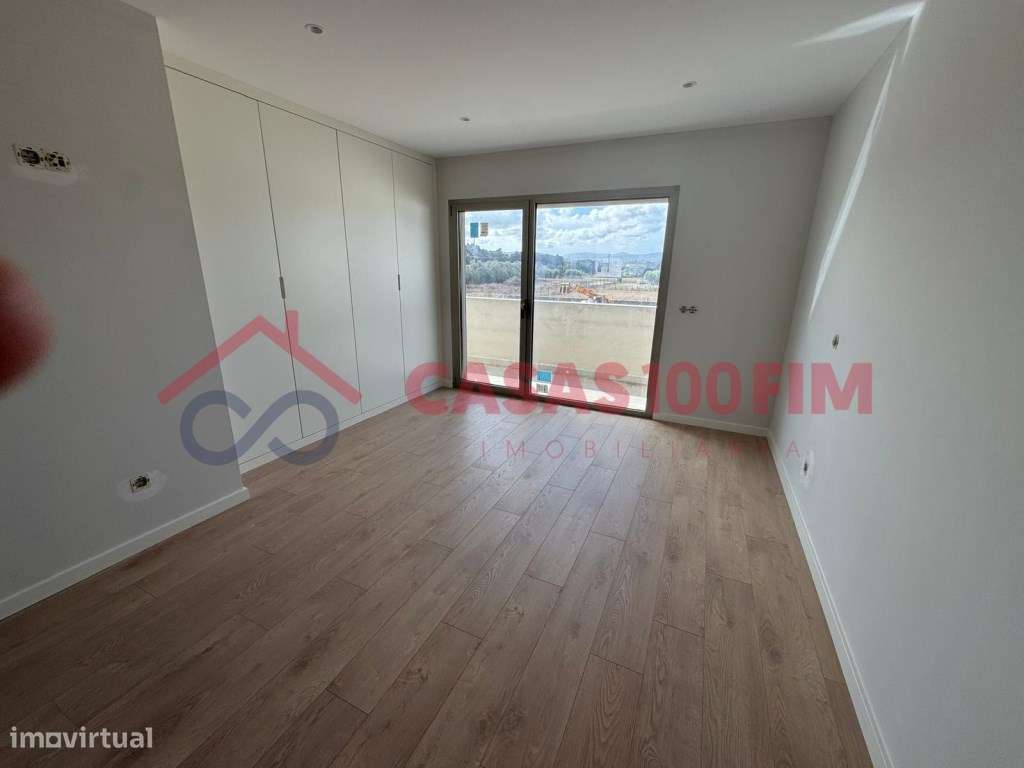 Moradias V3+1 de arquitetura moderna em construção na Jardoeira, Ba...-33