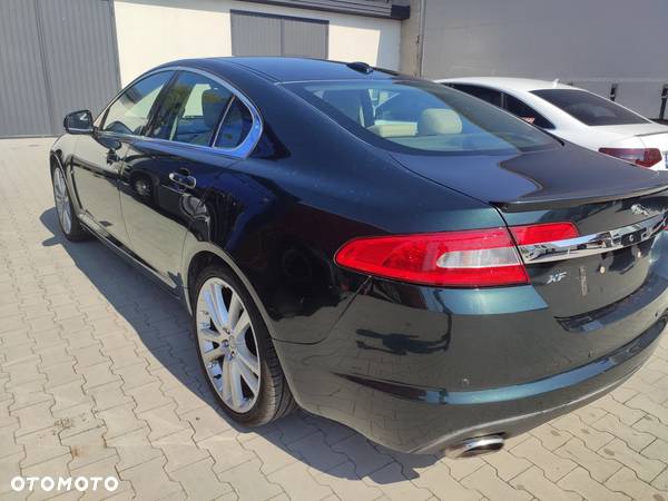 Jaguar XF 3.0 V6 D S Luxury - 6