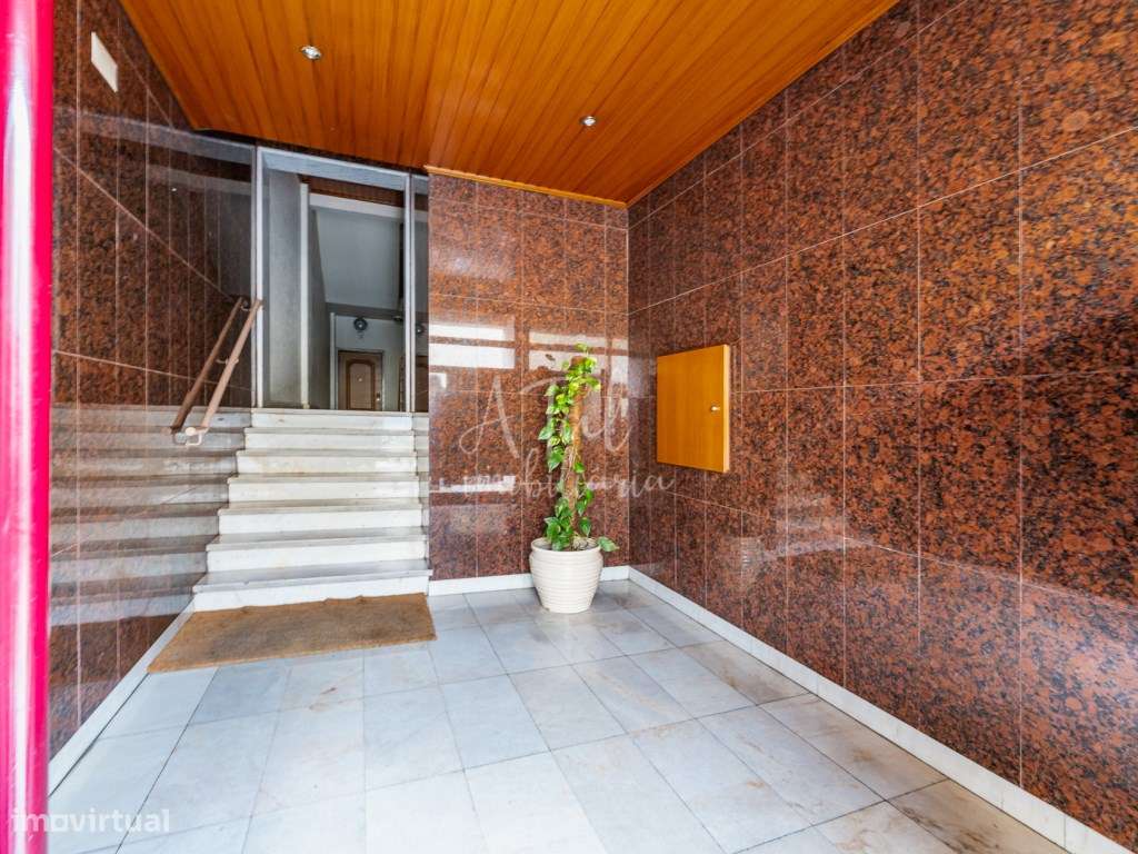 Apartamento T3 com Estacionamento | 10 min de Lisboa-32